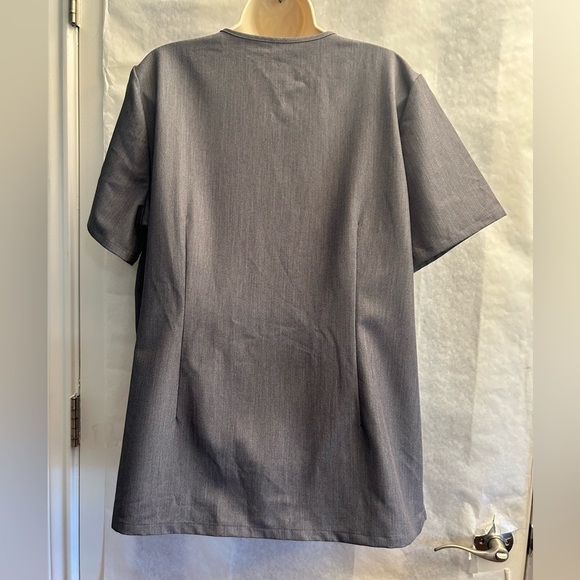 Figs Gray Technical Collection V-Neck Short Sleeve Scrub Top classic fitSz-XL Z6 - Picture 6 of 12